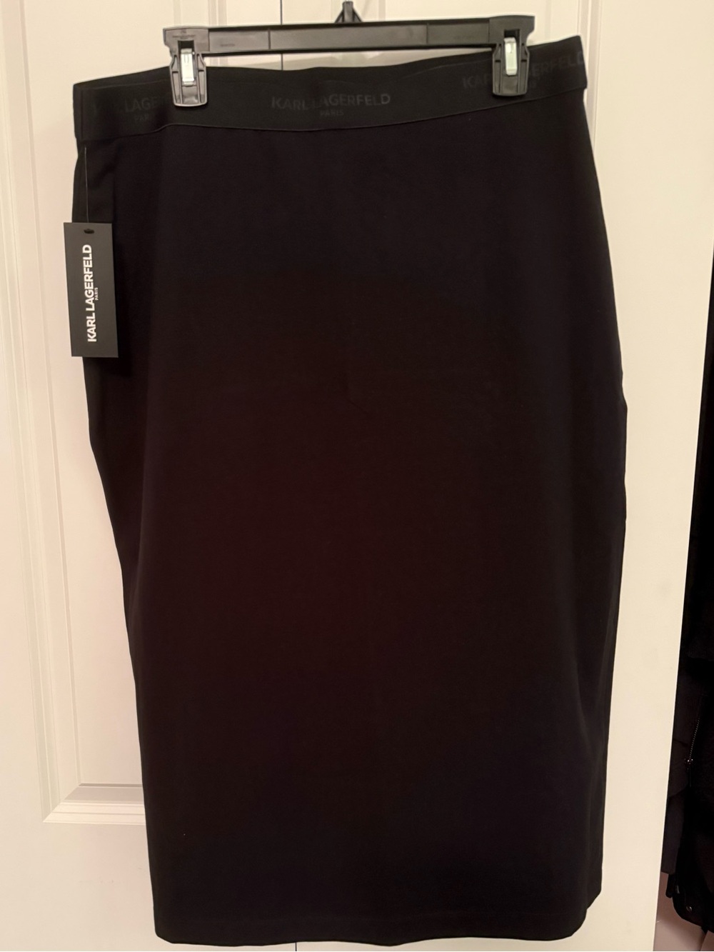 NWT Karl Lagerfeld Black Pencil Skirt